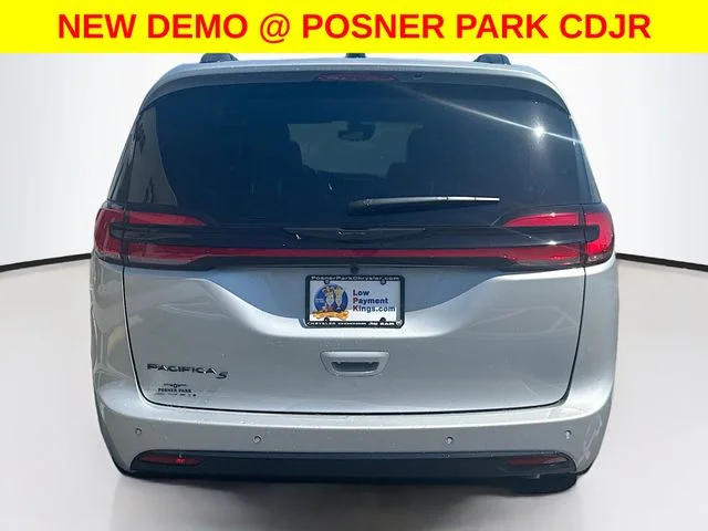 New 2026 Silver Mist Clear-Coat Exterior Paint Chrysler  image 6