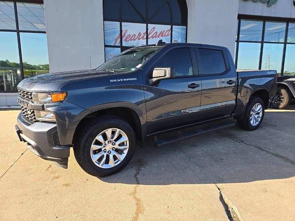 Used 2021 Gray Chevrolet Custom image 4