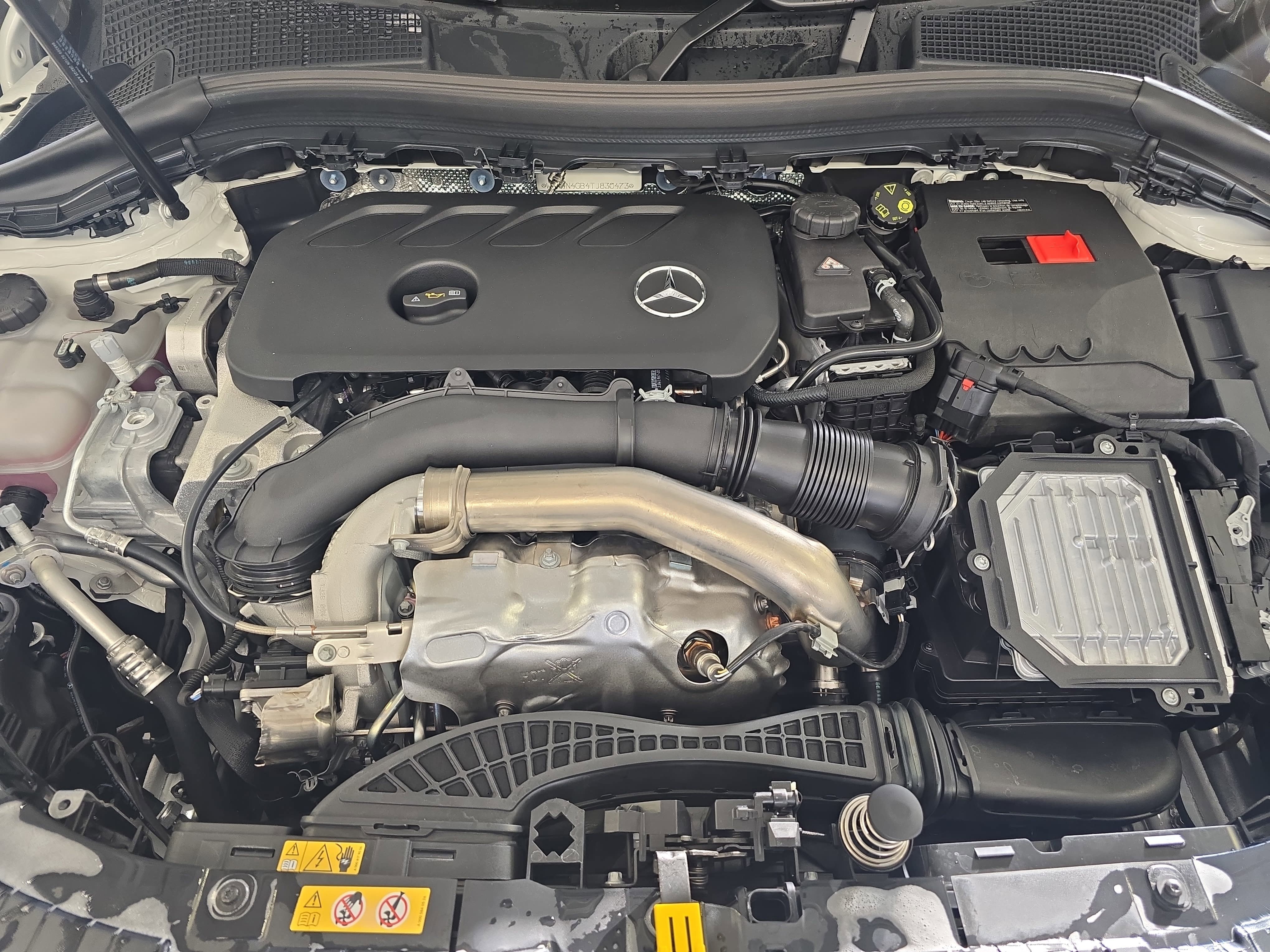 New 2026 Polar White Mercedes-Benz GLA250 image 31