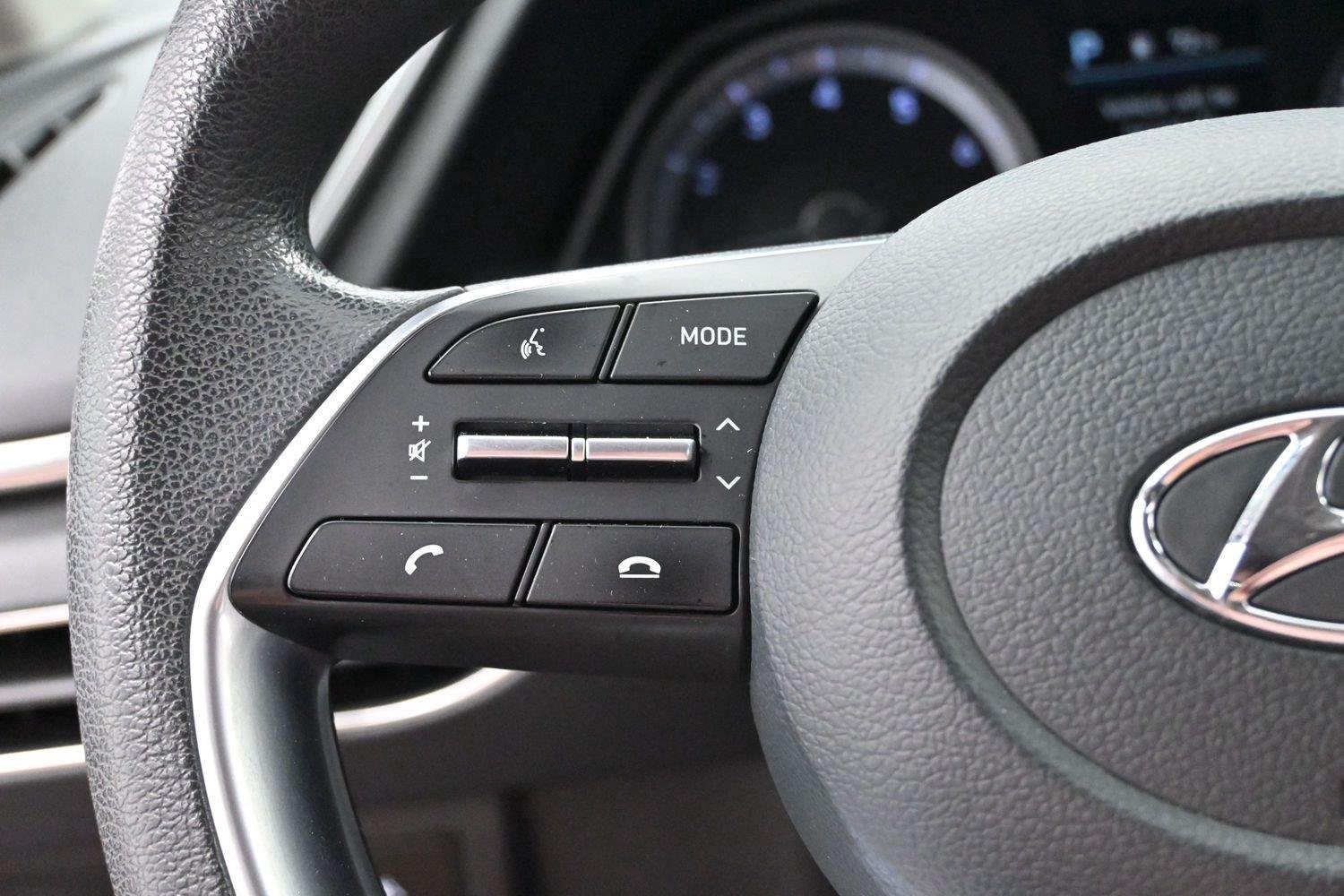 Used 2022 Portofino Gray Hyundai SEL image 17
