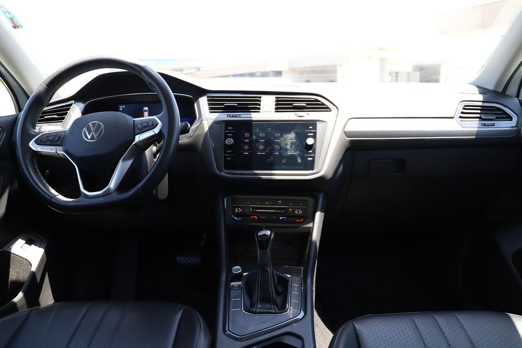 Used 2022 Pure White Volkswagen 2.0T SE image 6