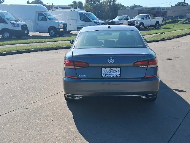 Used 2021 Gray Volkswagen 2.0T SE image 4