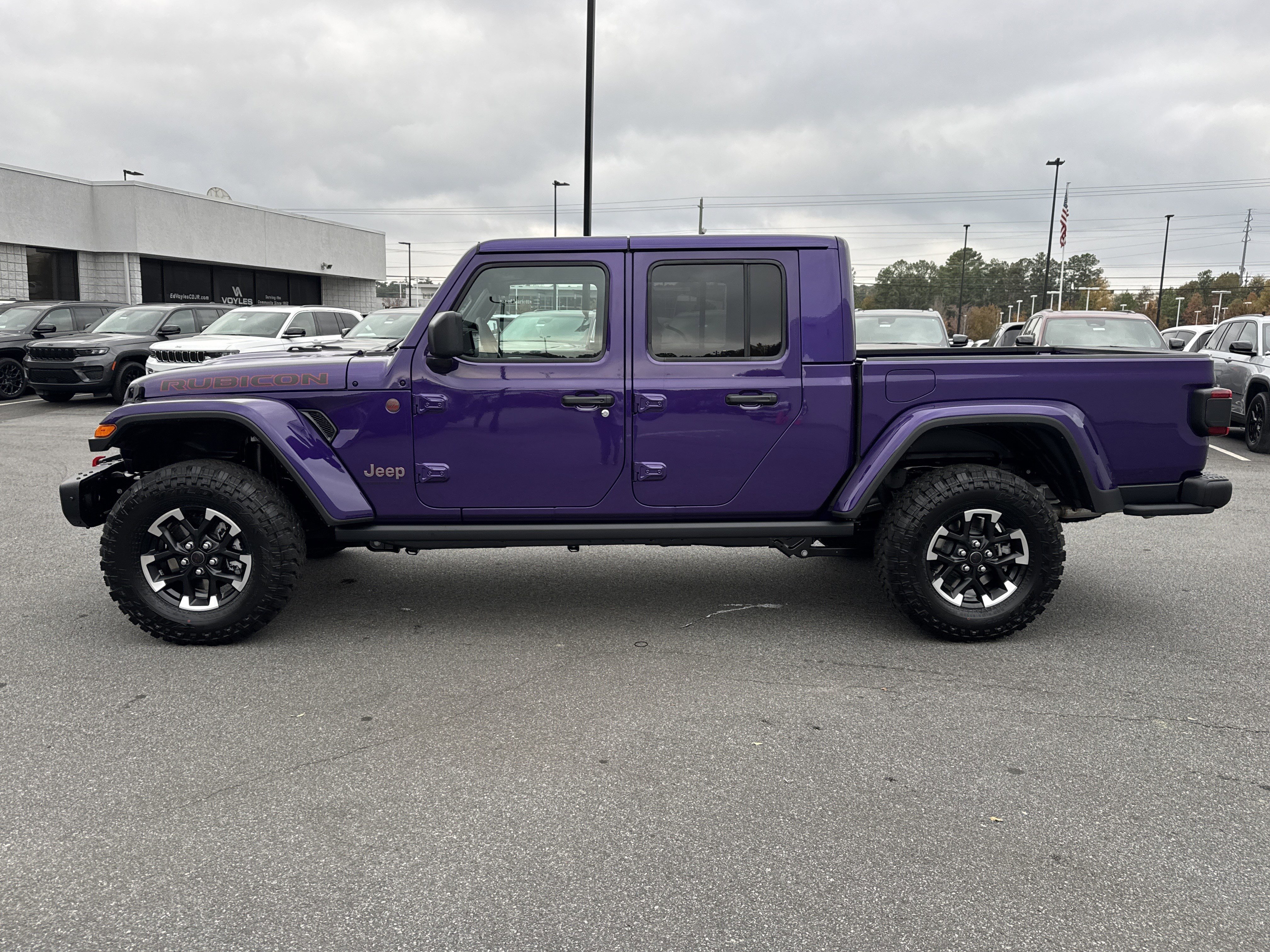 New 2026 Reign Exterior Paint Jeep Rubicon X image 4