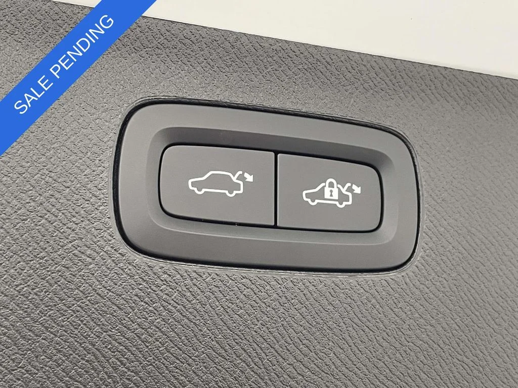 Used 2024 White Volvo T8 Plus Bright Theme 7 Passenger image 19