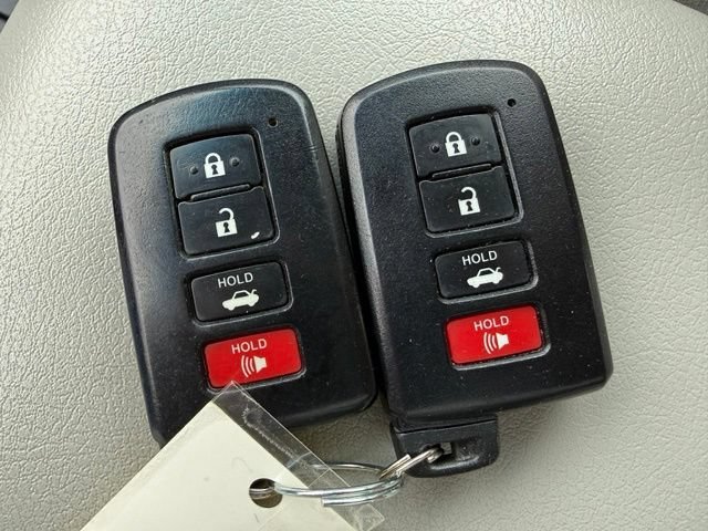 Used 2013 Magnetic Gray Metallic Toyota XLE image 15