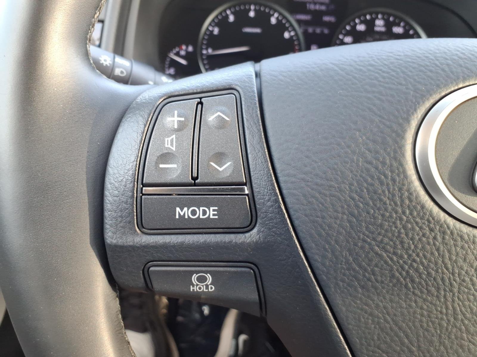 Used 2016 Atomic Silver Lexus Base image 20
