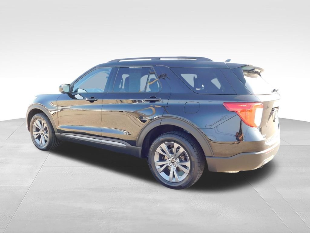 Used 2023 Black Ford XLT image 8