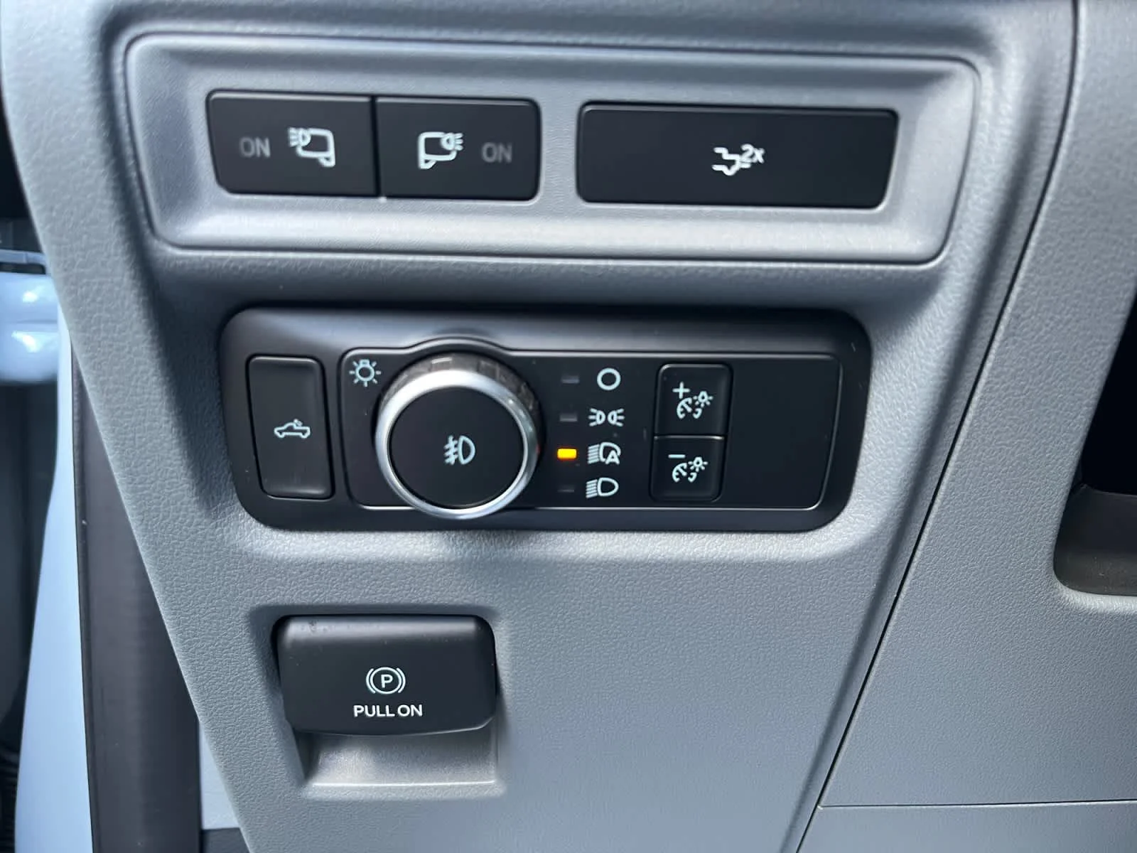 Used 2024 Avalanche Ford XLT image 18