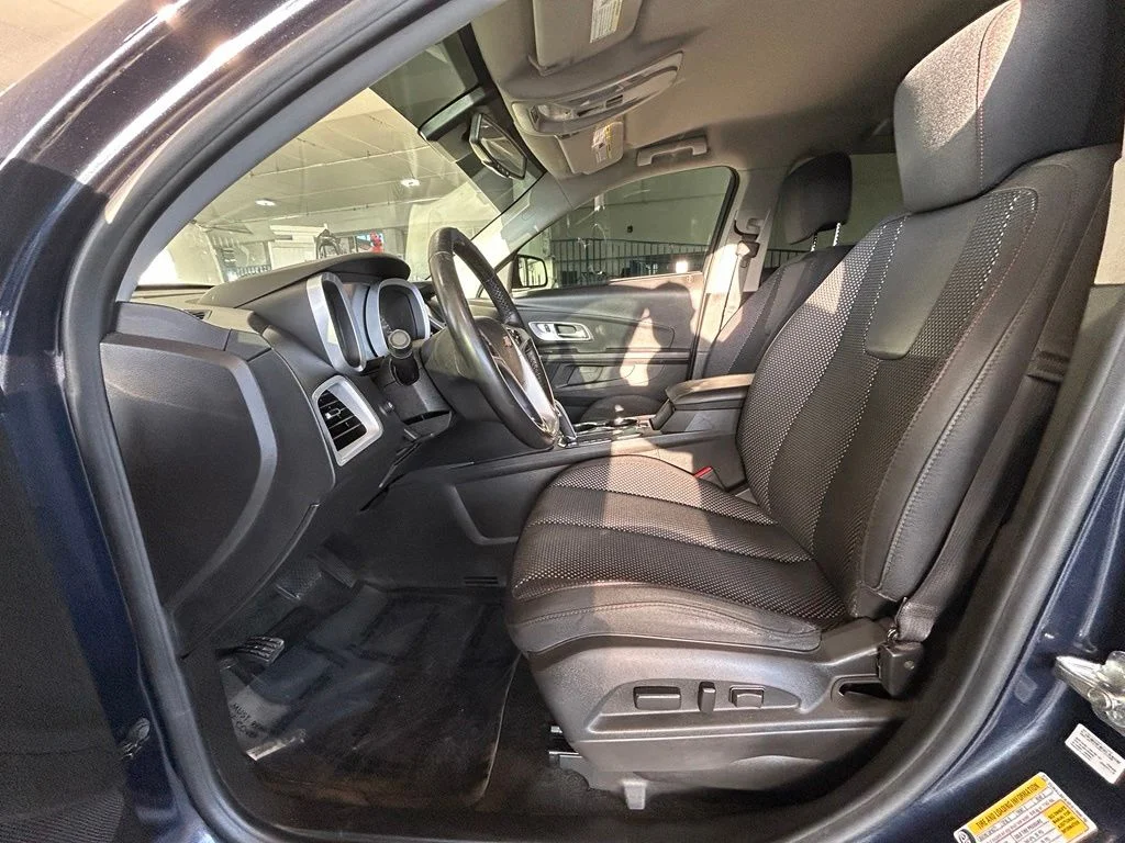 Used 2015 Blue Velvet Metallic Chevrolet LT image 10