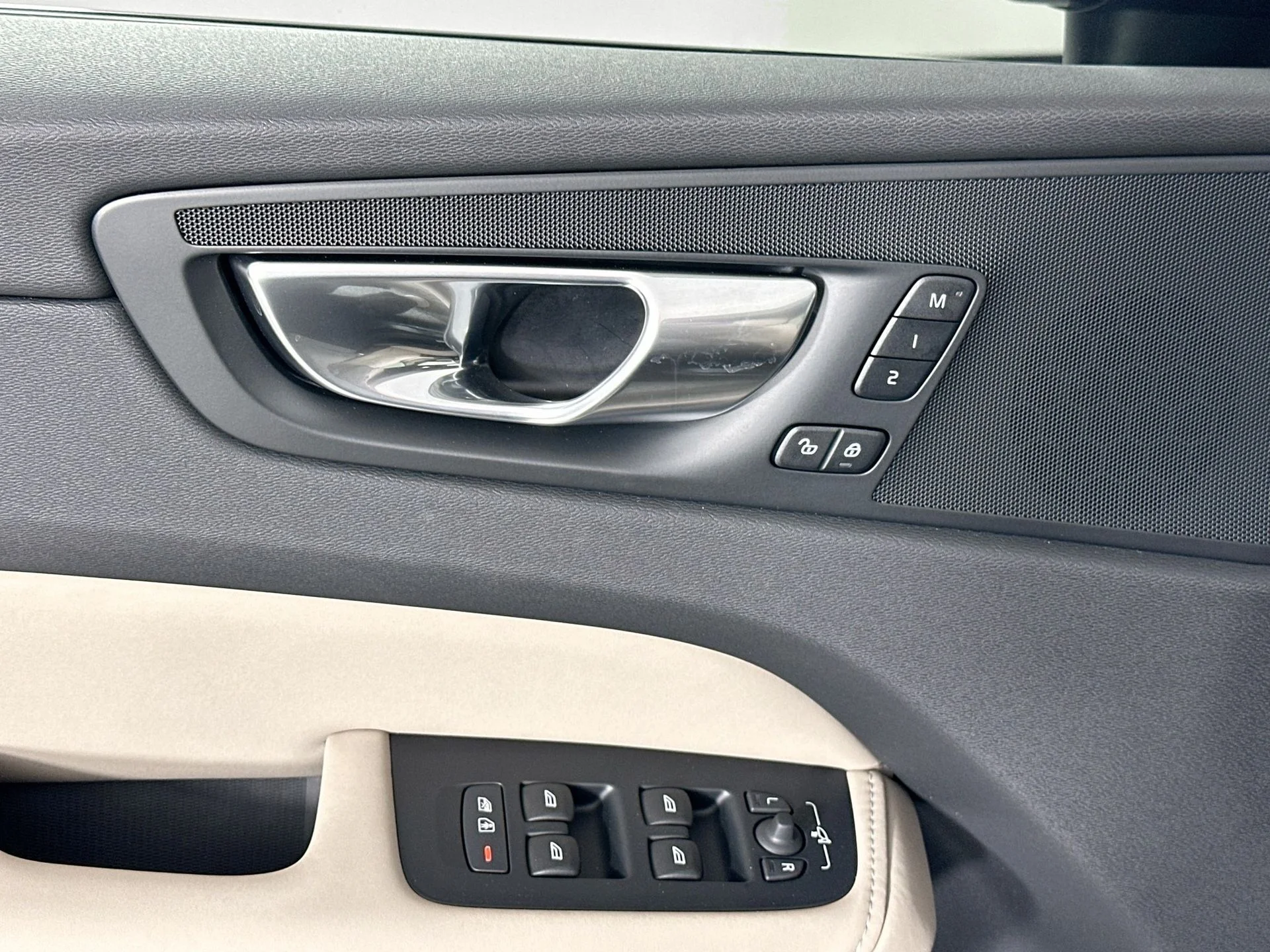 New 2026 Forest Lake Volvo Core image 17