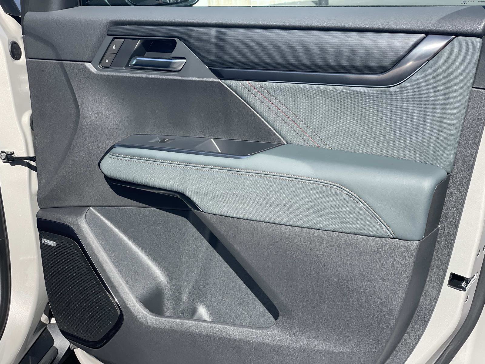 2026 GMC Acadia AT4 - Photo 26