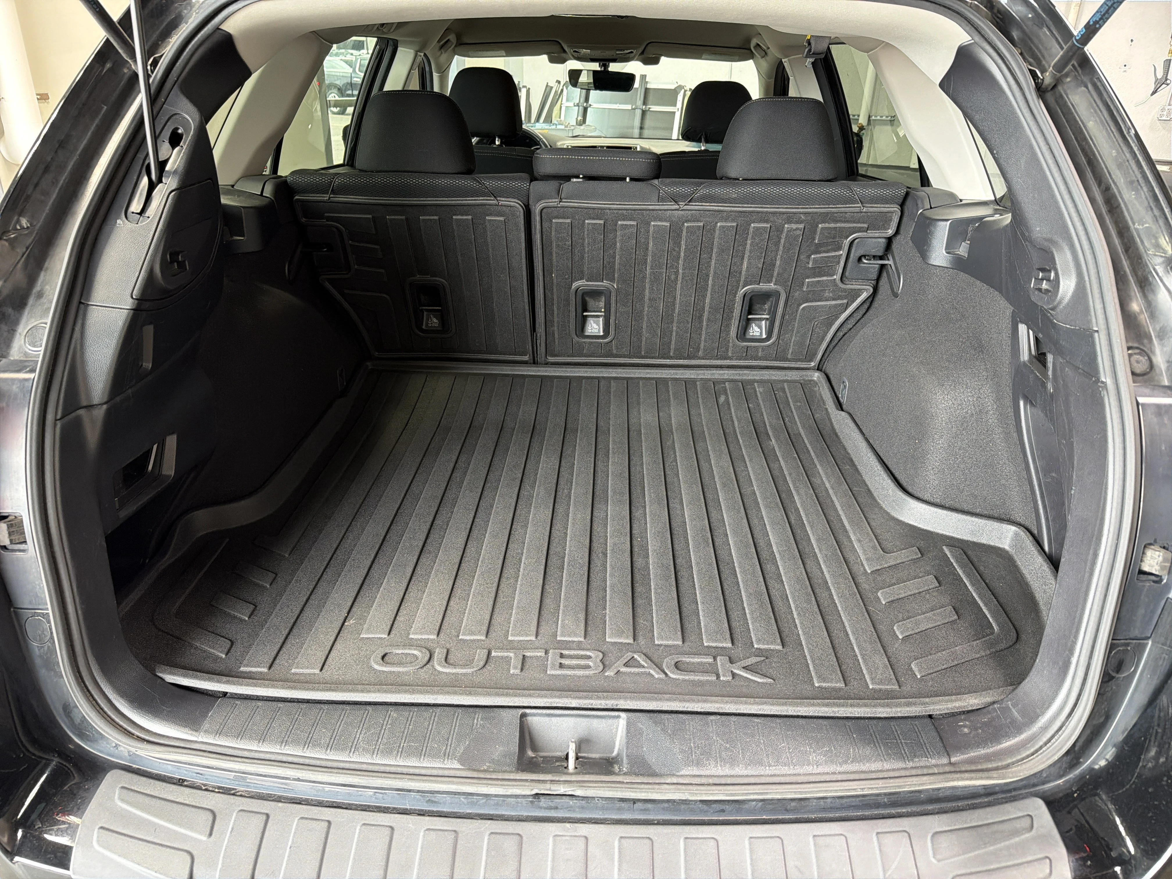 Used 2019 Crystal Black Silica Subaru Premium image 18