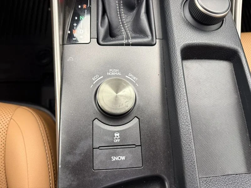 2016 Lexus IS 200t - Photo 44