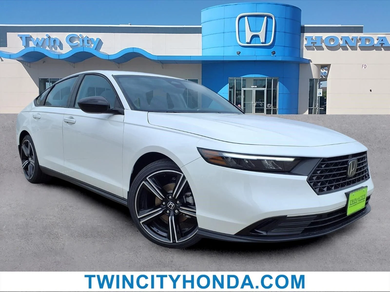 New 2026 White Honda SE image 1