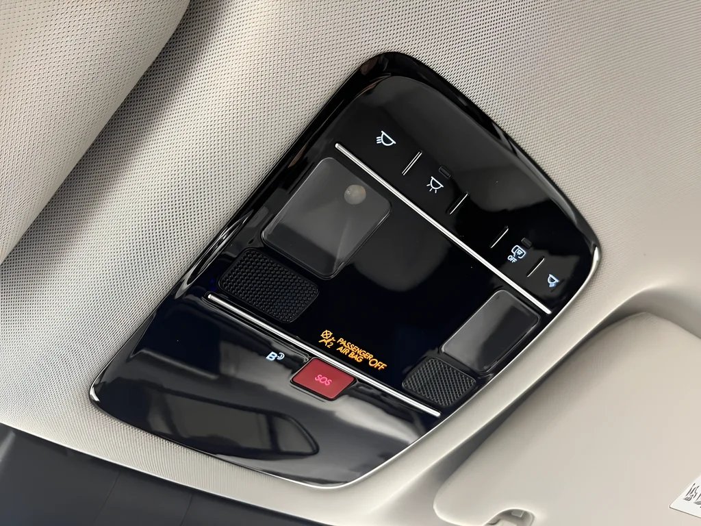New 2026 Gray Hyundai SE image 21