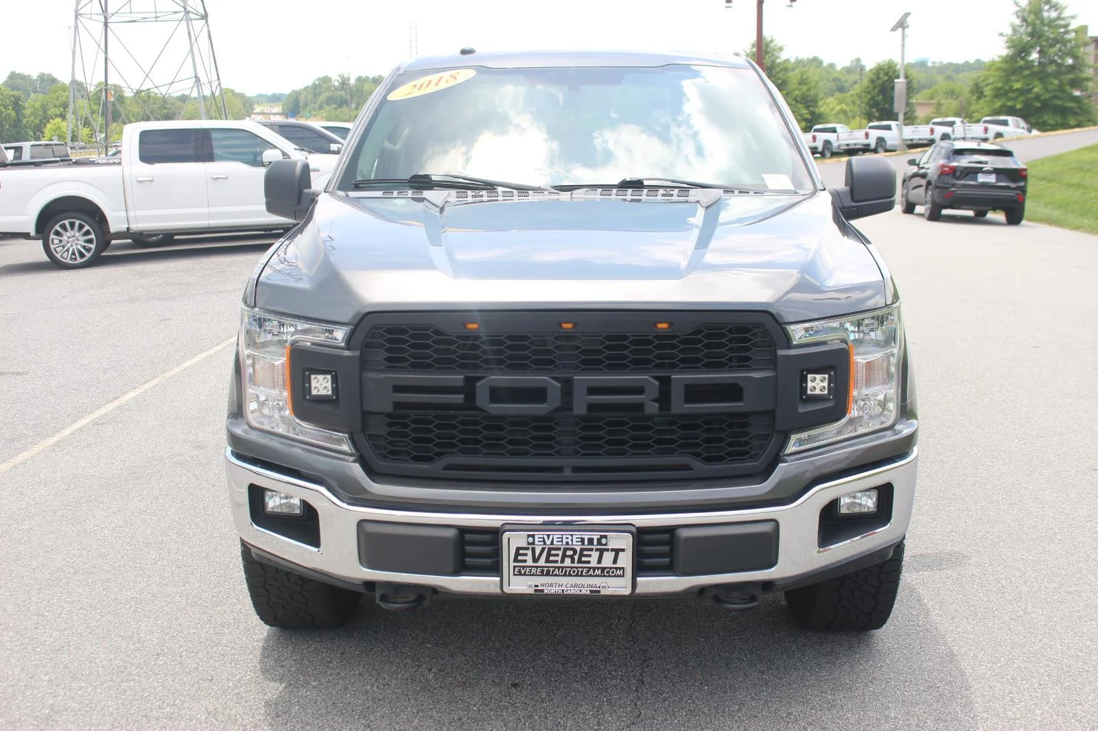 Used 2018 Grey Ford XL image 3