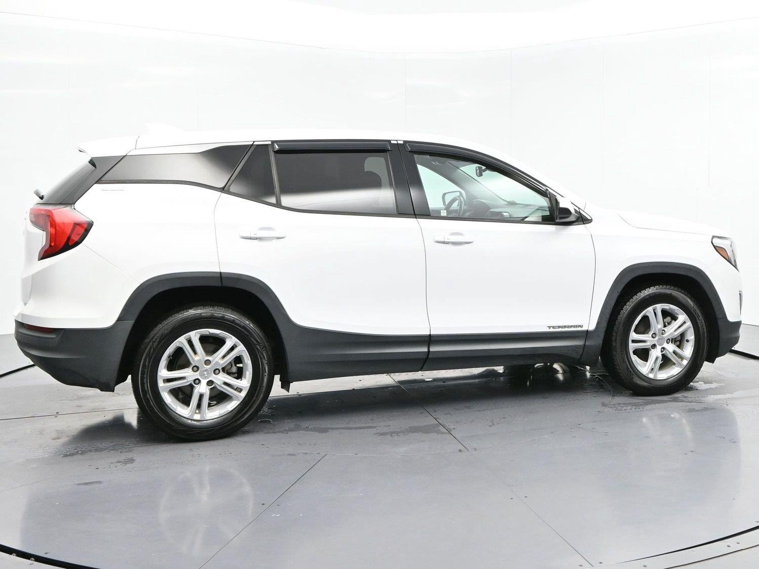 Used 2020 Summit White GMC SLE image 8