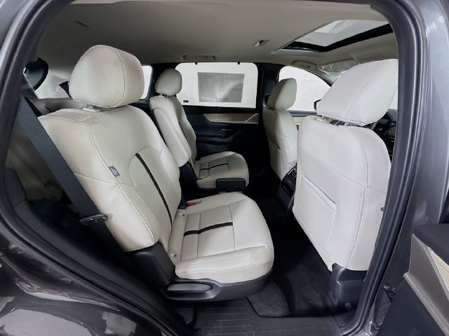 Used 2025 Gray Mazda Preferred image 28