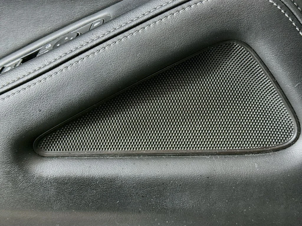 Certified Used 2024 Mineral INFINITI LUXE image 24