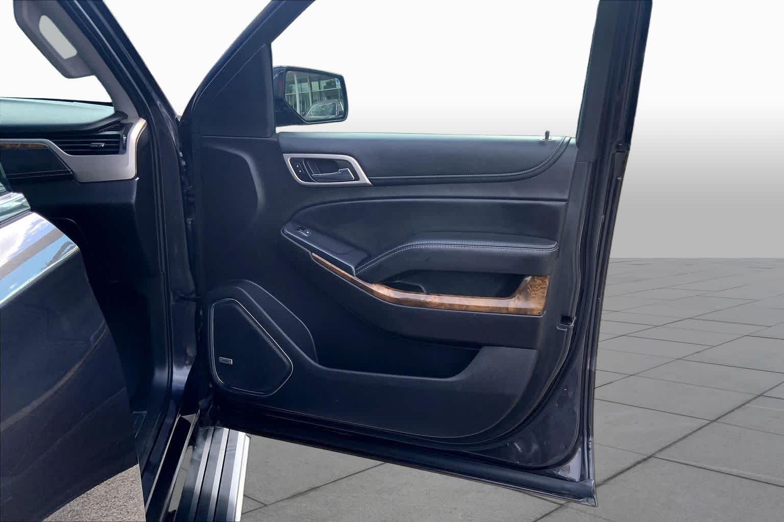 Used 2015 Iridium Metallic GMC Denali image 22
