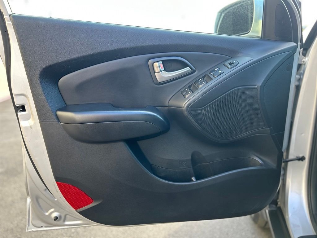 Used 2012 Diamond Silver Hyundai GLS image 20