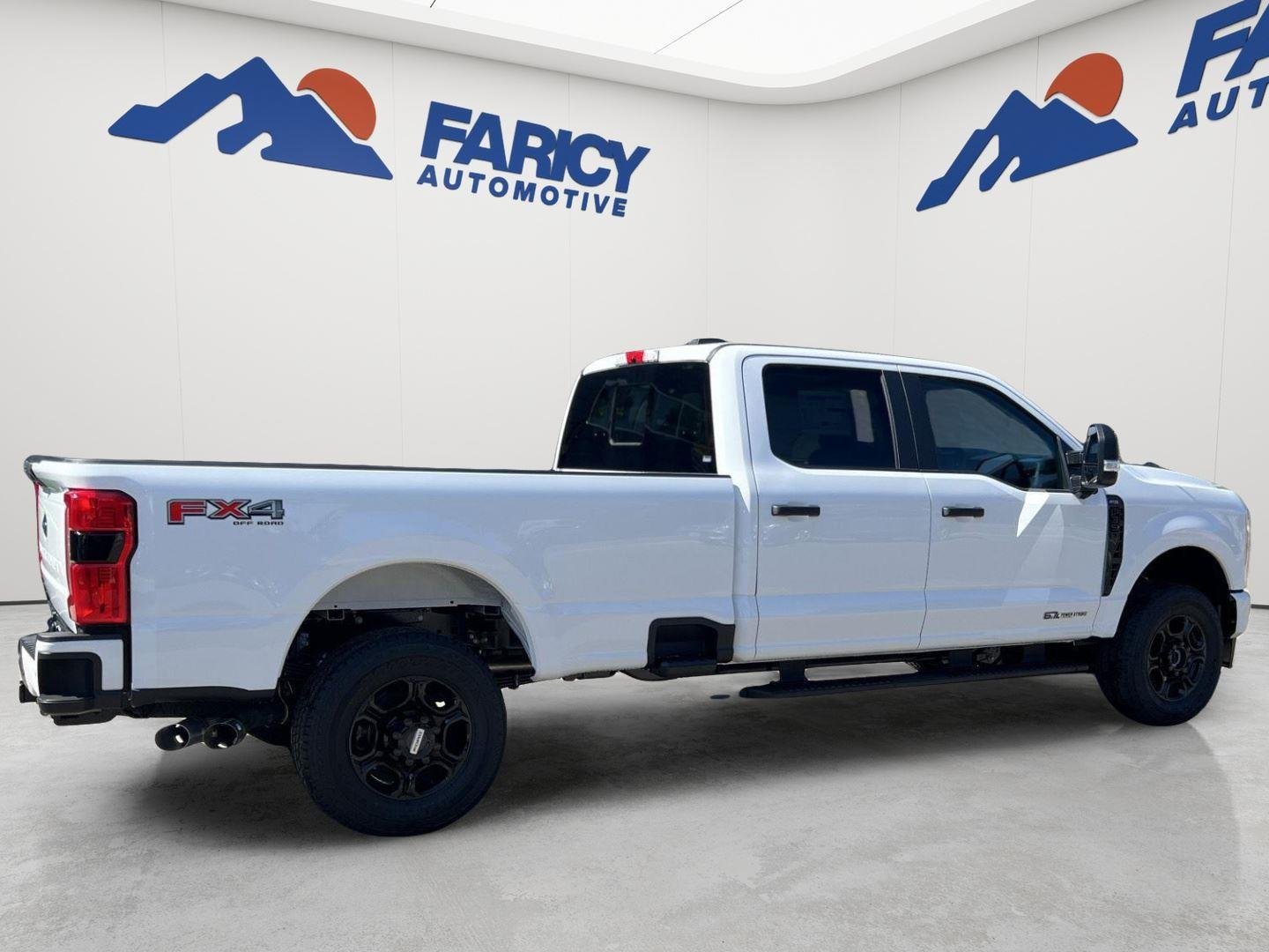 New 2026 Oxford White Ford XL image 5