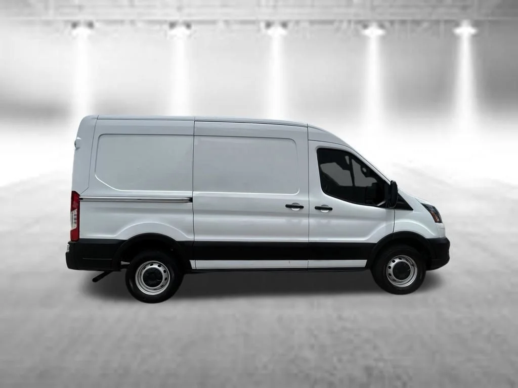 Certified Used 2021 Oxford White Ford Base image 3