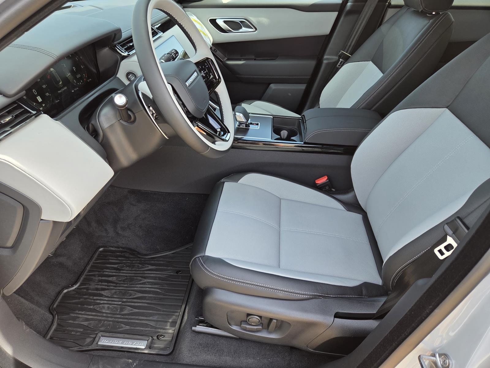 New 2026 Arroios Grey Land Rover Belgravia Edition image 31