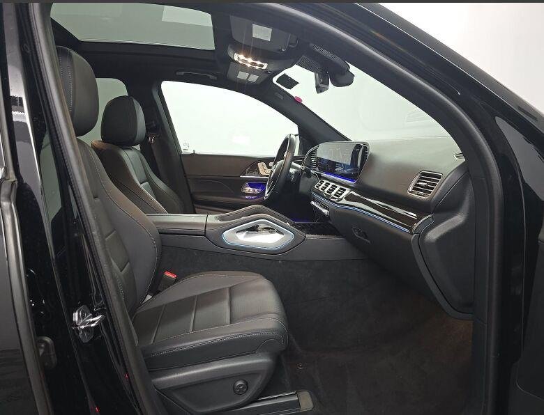 Used 2025 Black Mercedes-Benz GLE 450e image 12