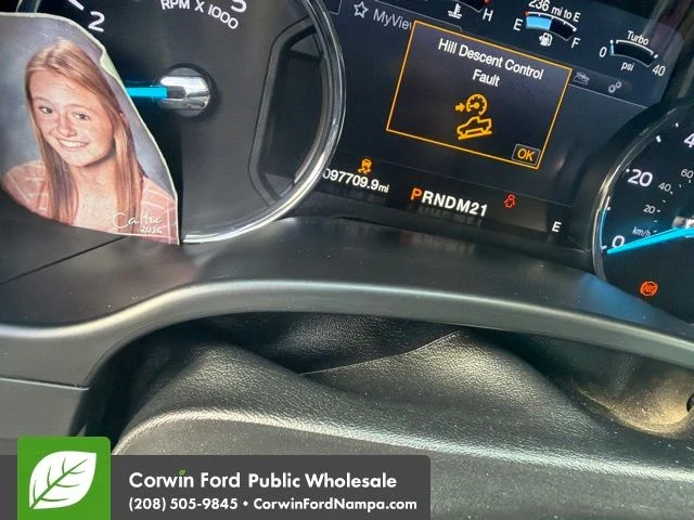 Used 2019 White Platinum Clearcoat Metallic Ford  image 13