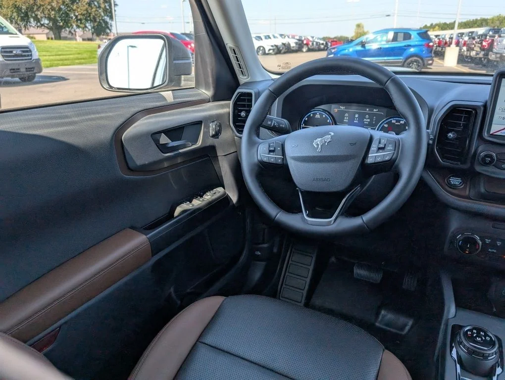 Used 2024 Gray Ford Badlands image 21