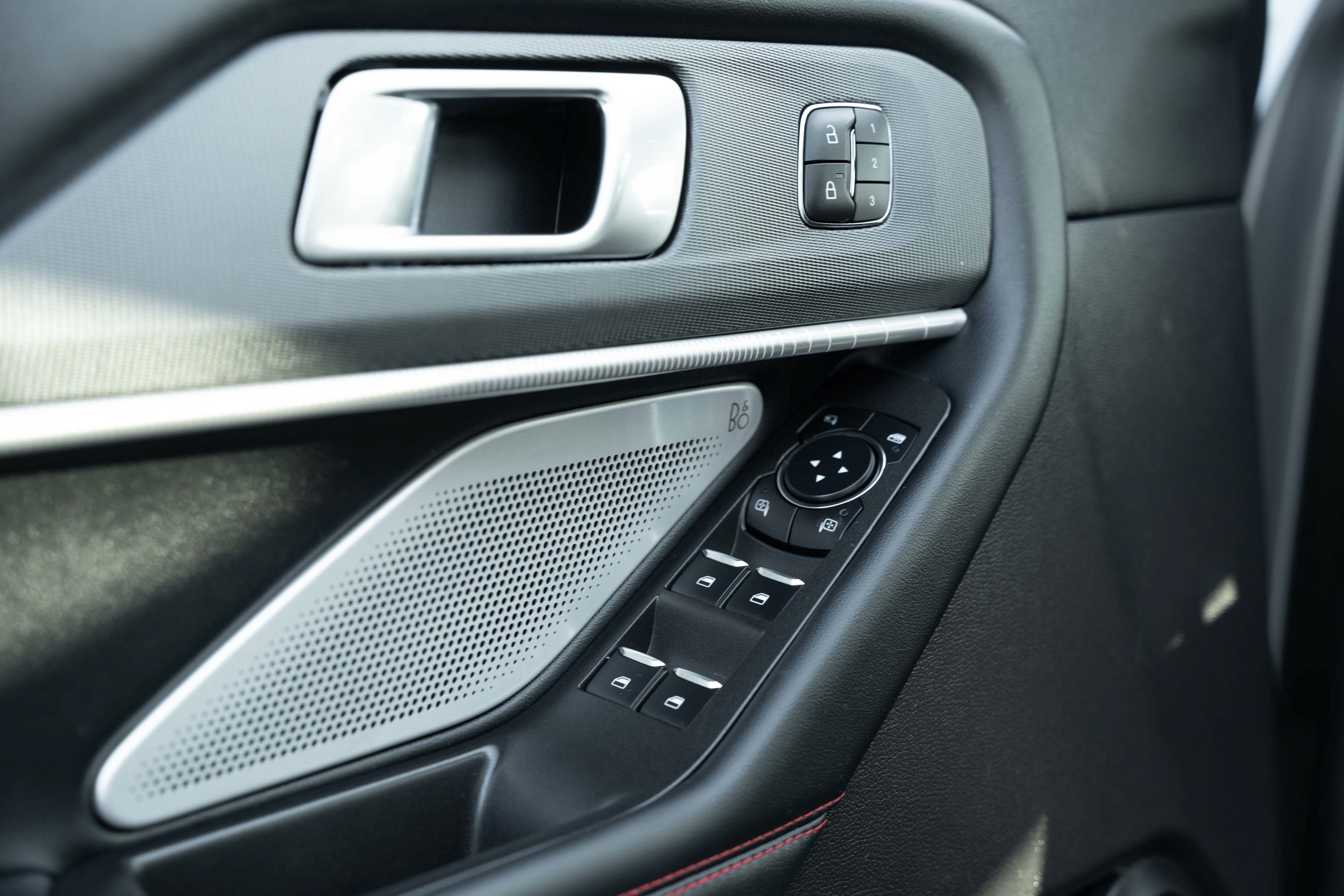 Used 2025 Carbonized Gray Metallic Ford ST image 17