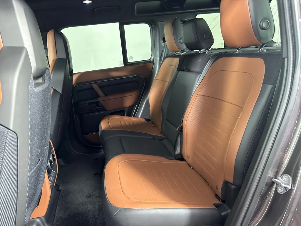 Used 2025 Gray Land Rover OCTA image 24