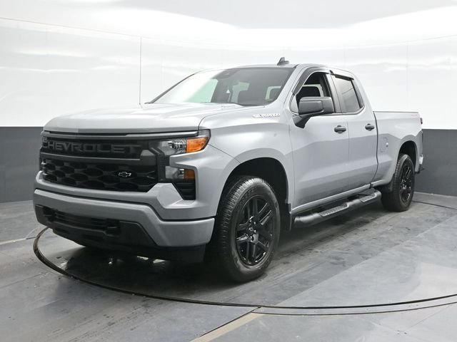 Used 2025 Gray Chevrolet Custom image 1