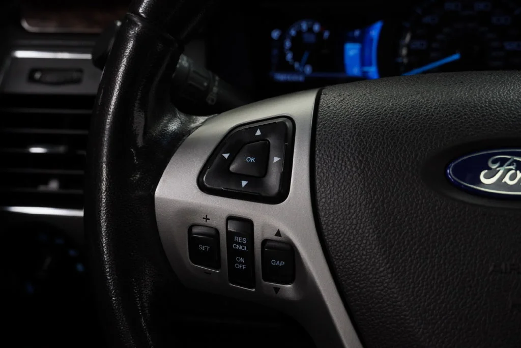 Used 2013 Gray Ford Limited image 32