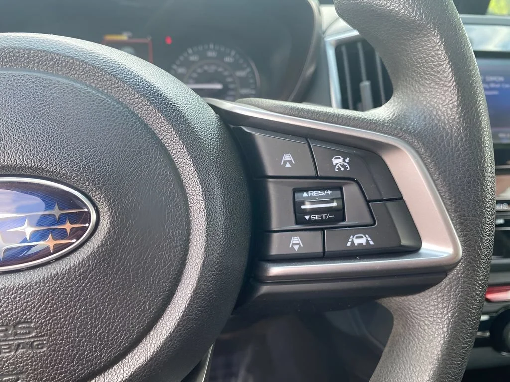 Used 2020  Subaru Premium image 17