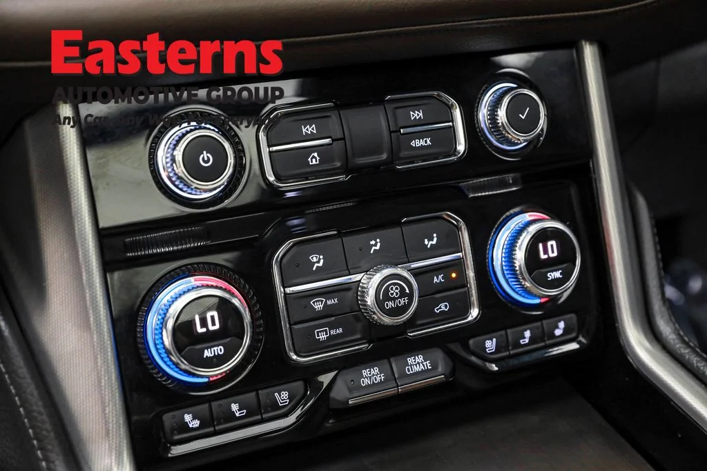 Used 2022 White GMC Denali image 20
