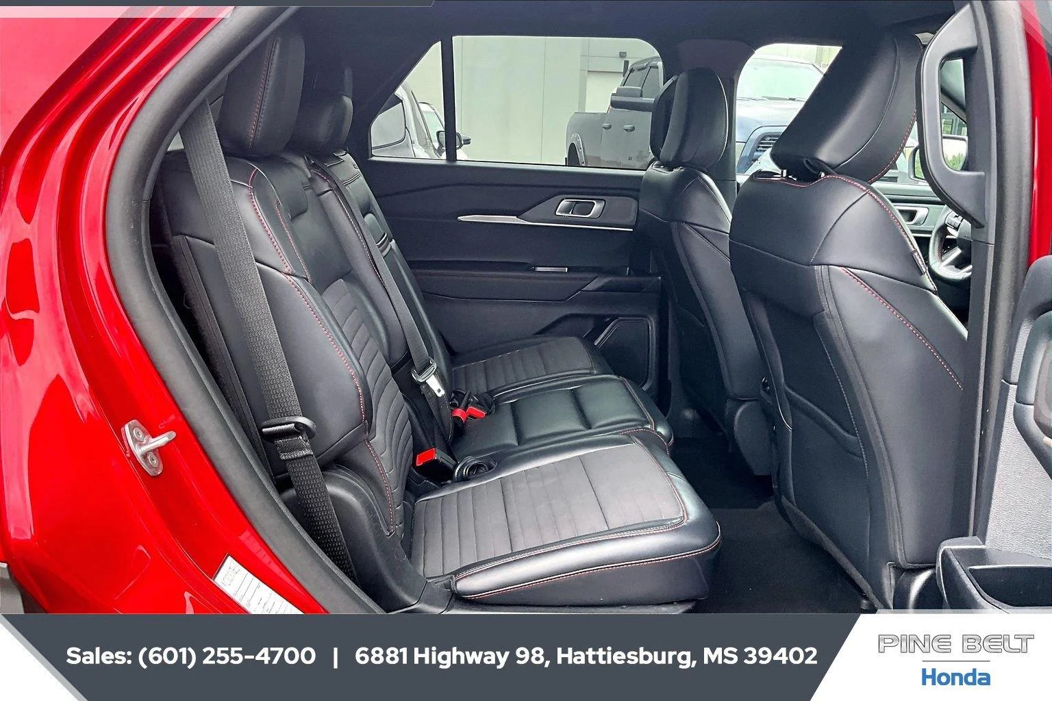 Used 2025 Rapid Red Metallic Tinted Clearcoat Ford ST-Line image 3