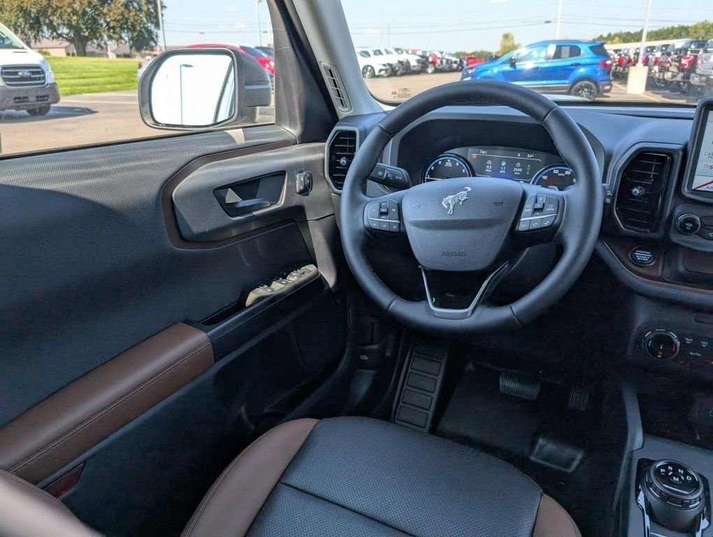 Used 2024 Gray Ford Badlands image 21