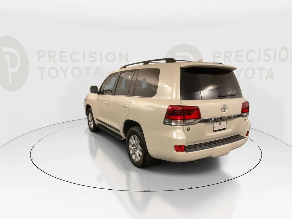 Used 2019 Blizzard Pearl Toyota Base image 14