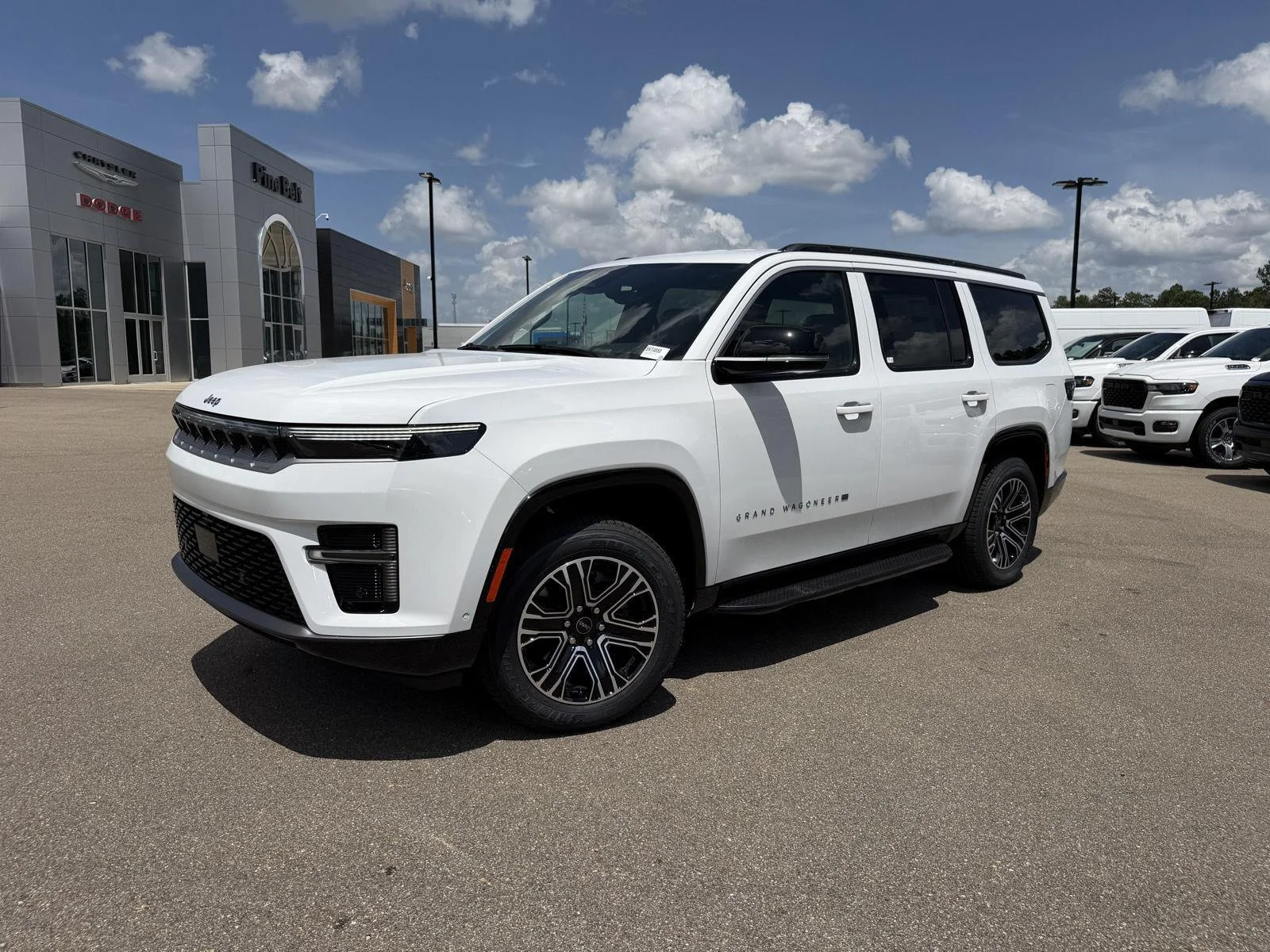 New 2026 Bright White Clear-Coat Exterior Paint Jeep 4x2 image 1