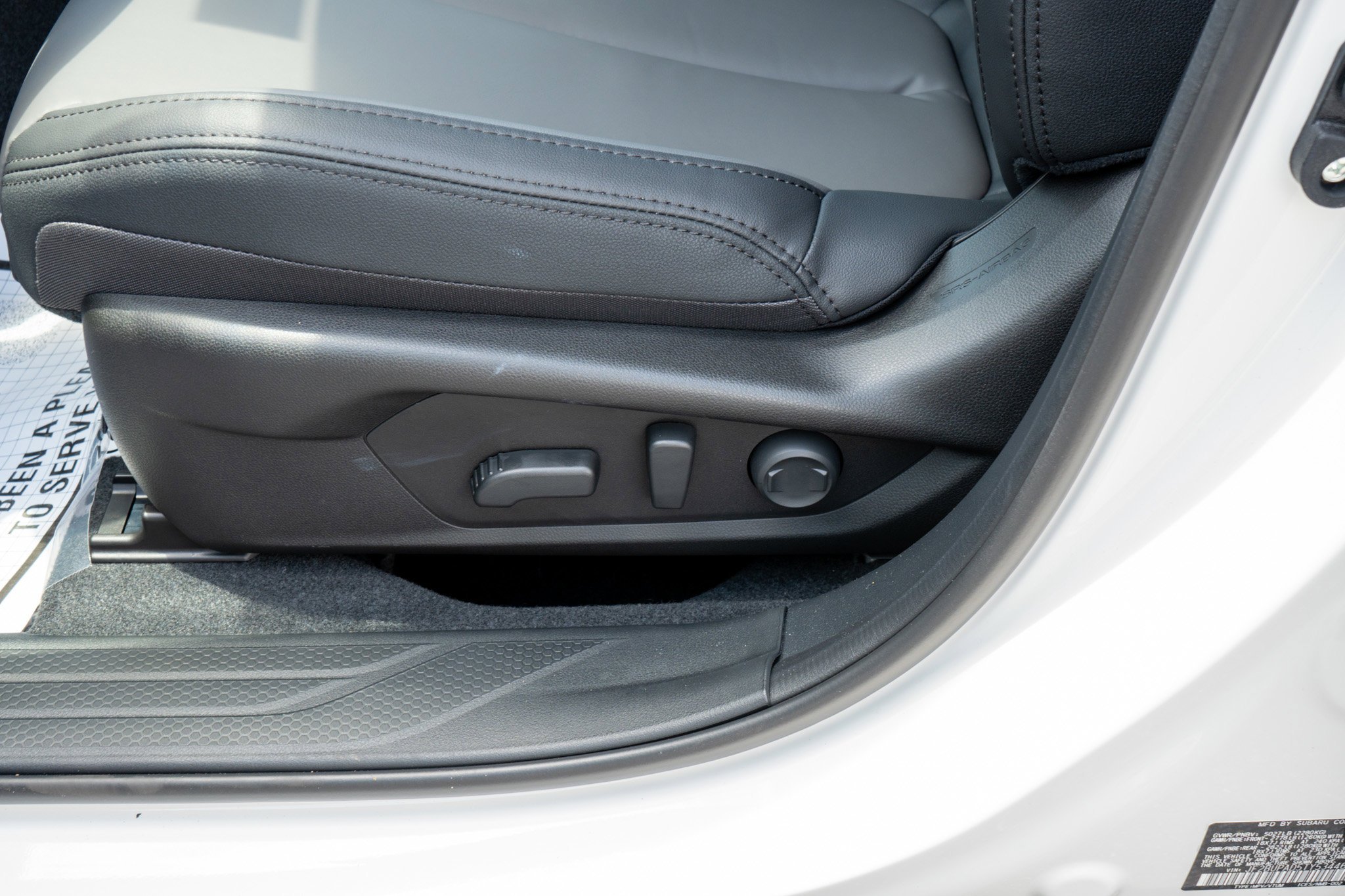 New 2026 CRYSTAL WHITE PEARL Subaru Premium image 29