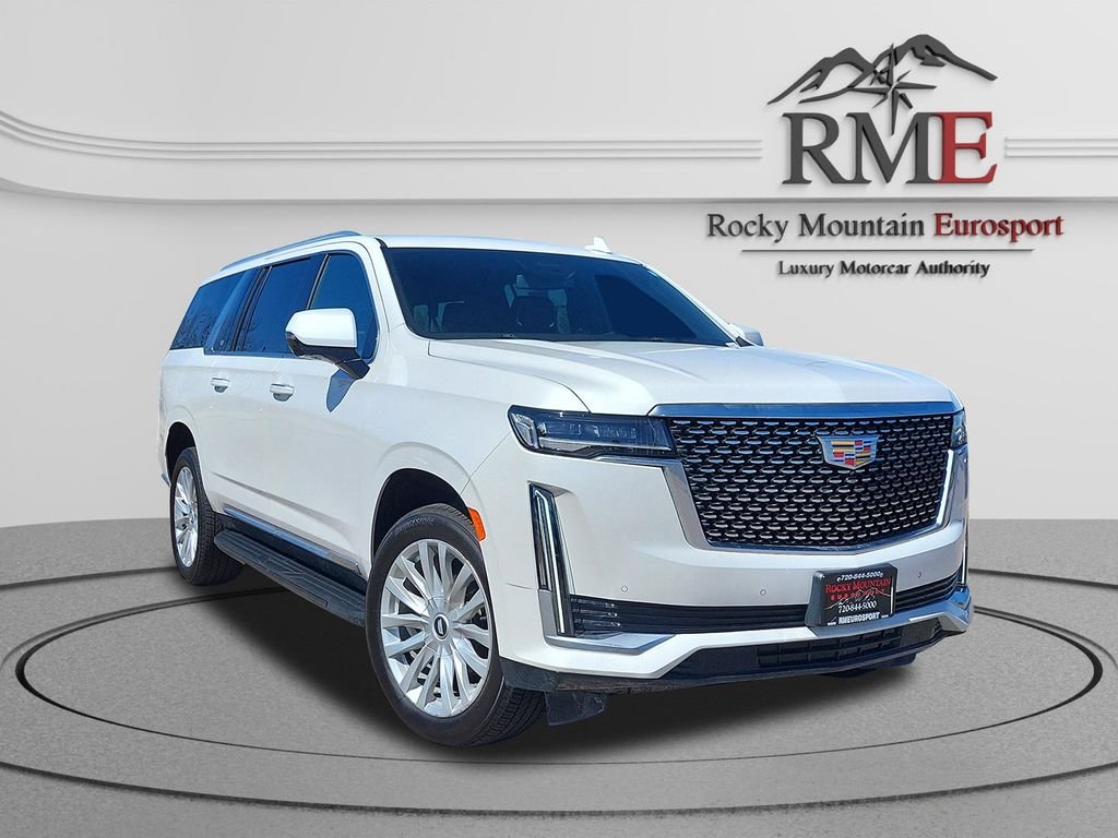 2022 Cadillac Escalade ESV 4WD Luxury's photo