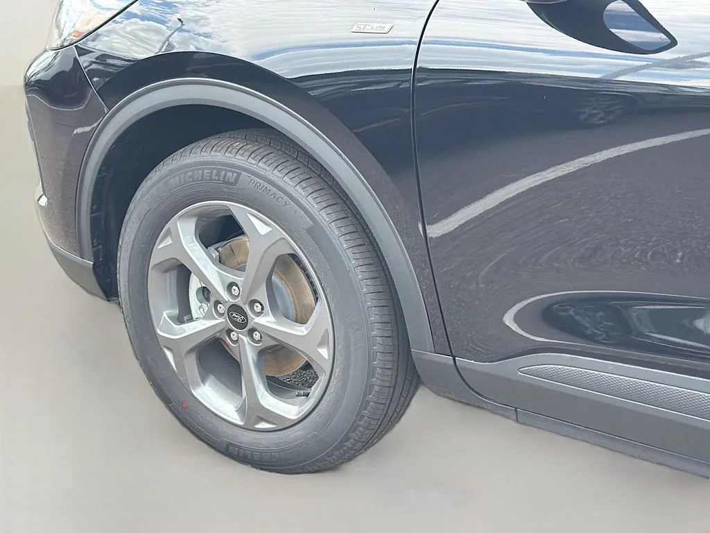 New 2026 Agate Black Metallic Ford ST-Line image 10
