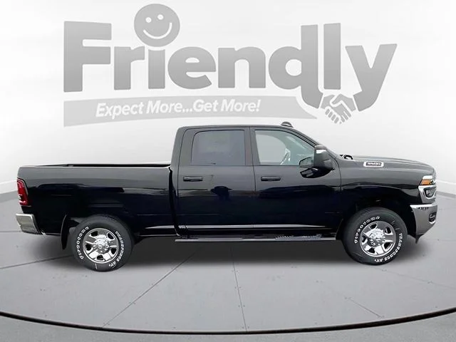 New 2026 Diamond Black Crystal Pearl-Coat Exterior Paint RAM Tradesman image 4