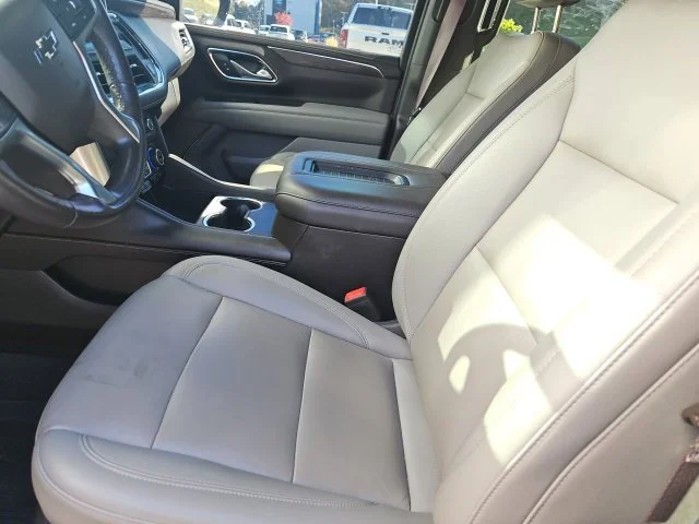 Used 2022 Blue Chevrolet Z71 image 2