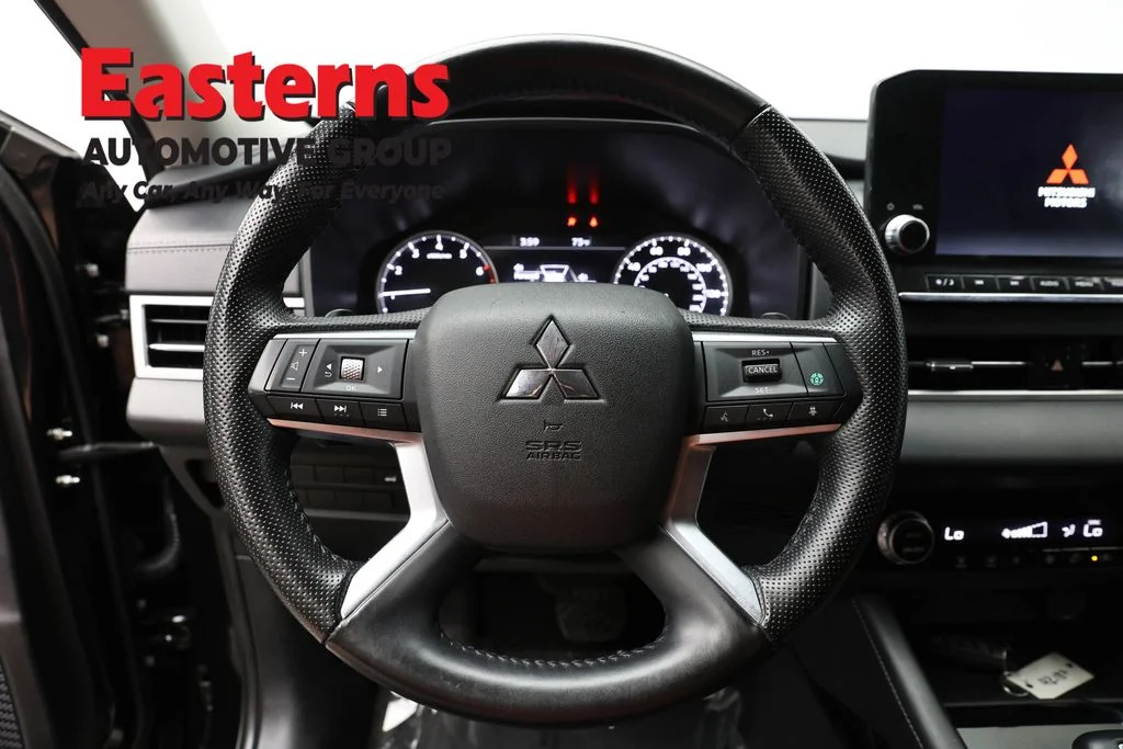 Used 2024 Black Mitsubishi SE image 10