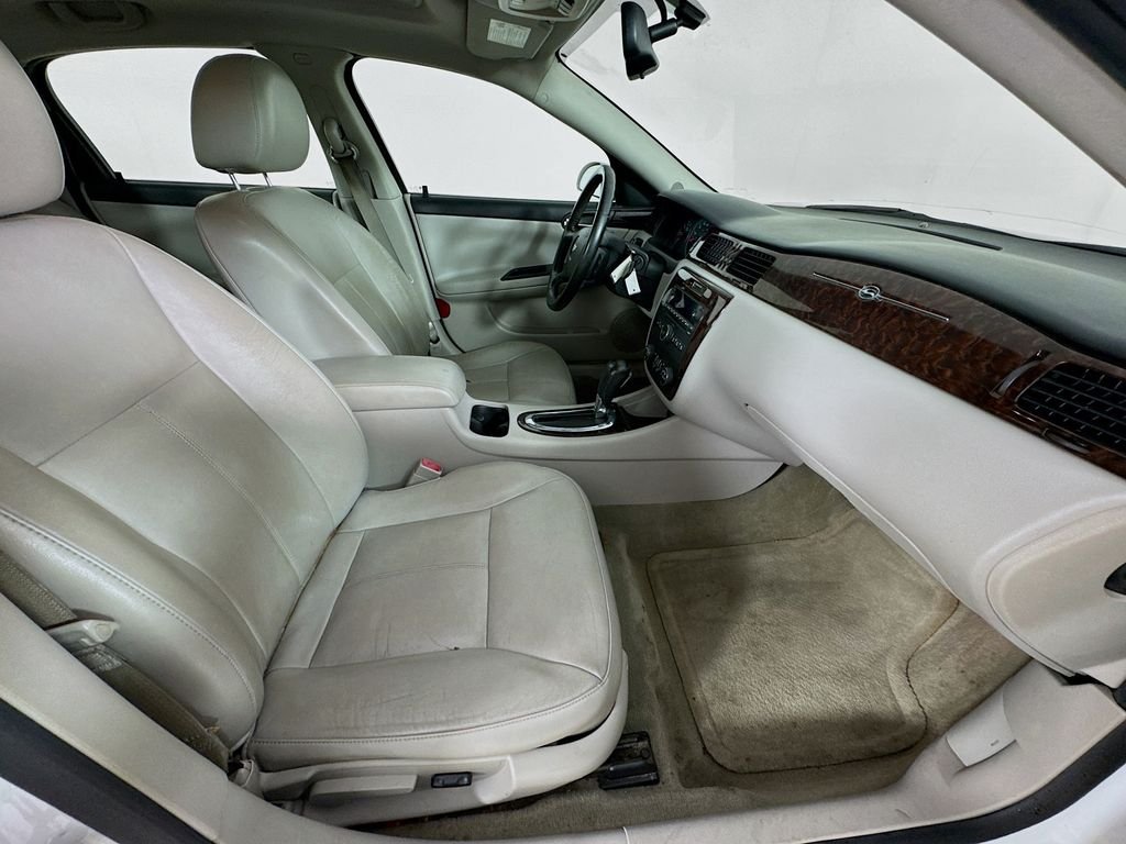 Used 2012 Summit White Chevrolet LTZ image 32
