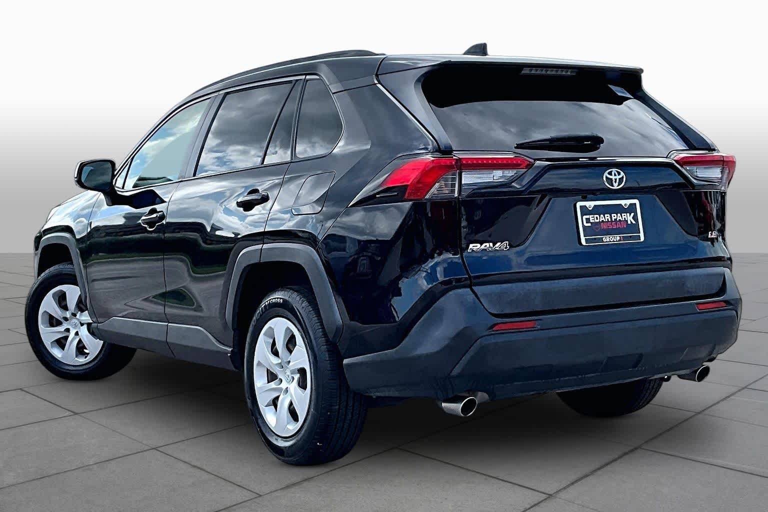 Used 2019 Midnight Black Metallic Toyota LE image 12
