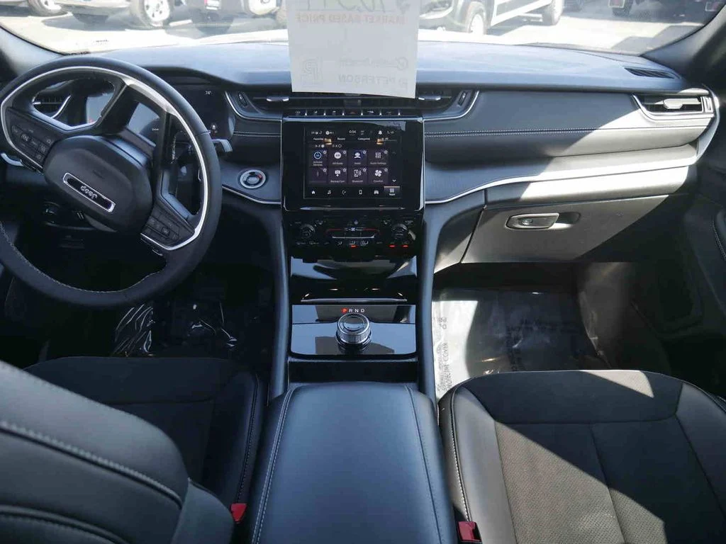 Certified Used 2025 Silver Jeep Altitude X image 5